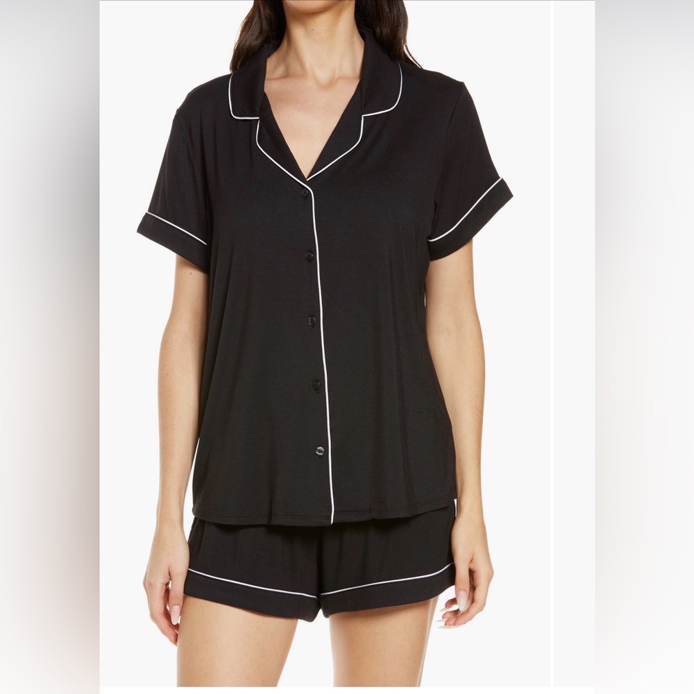 Nordstrom Black Short-Sleeve Pajama Set with White Piping - XL